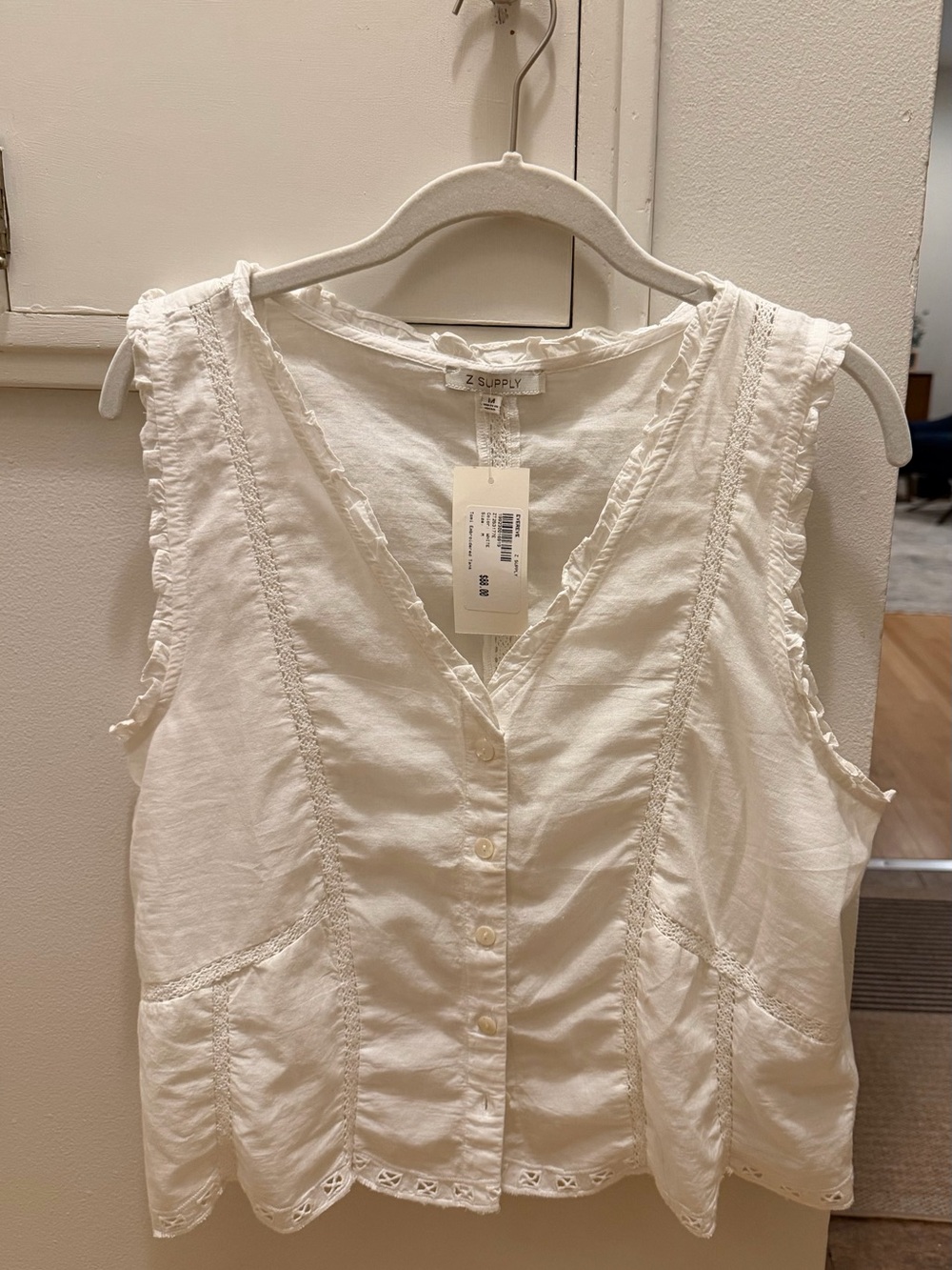 Z Supply Embroidered White Button-Front Sleeveless Top. Sz Med